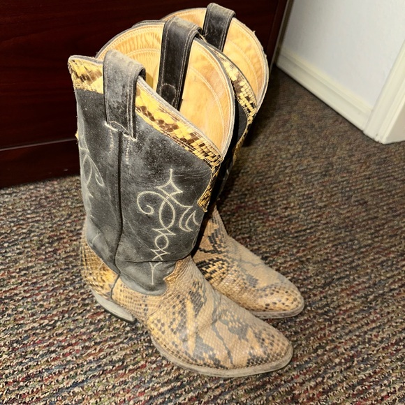 Justin Boots Black and Tan Snake Print Men's Boots - Picture 1 of 5